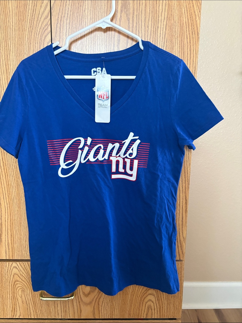 NWT NFL Women's Royal Blue Giants Script V-Neck Tee medium